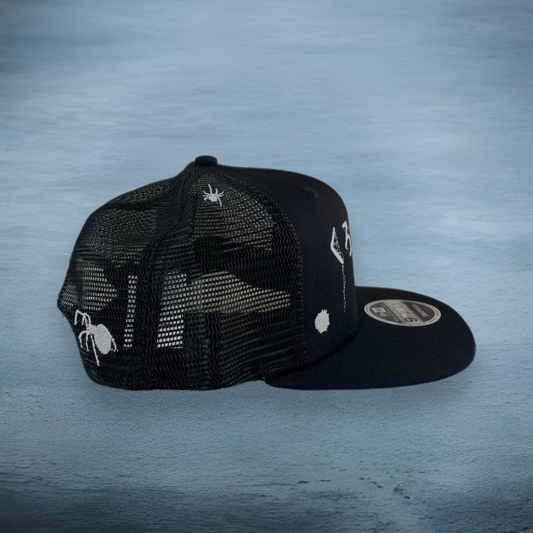 WHITE WIDOW SNAP BACK TRUCKER HAT
